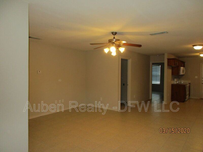 908 Parkplace Rdg - Photo 4 of 20