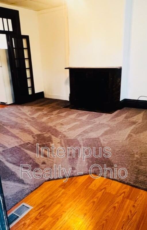 244 N Washington St #2 - Photo 3 of 30