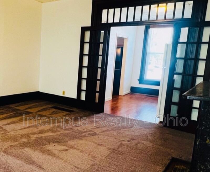 244 N Washington St #2 - Photo 6 of 30
