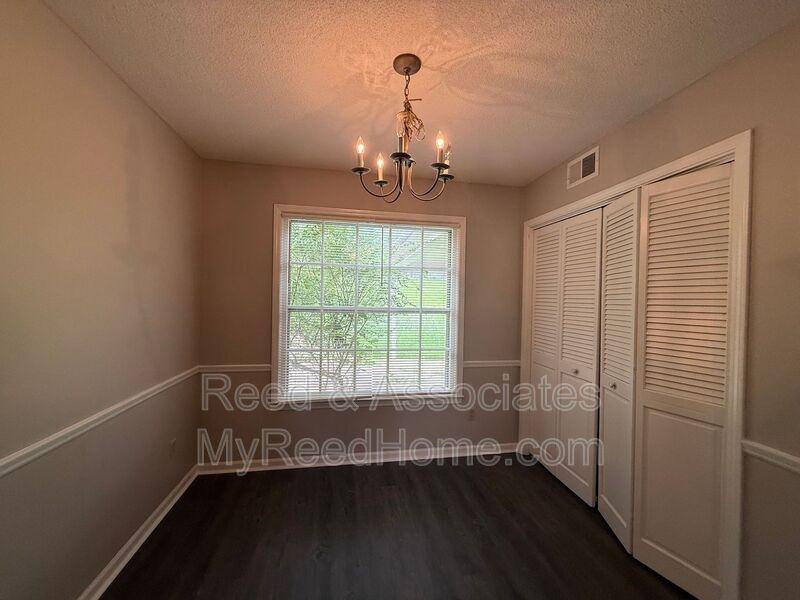 2292 Eastover Dr - Photo 6 of 14