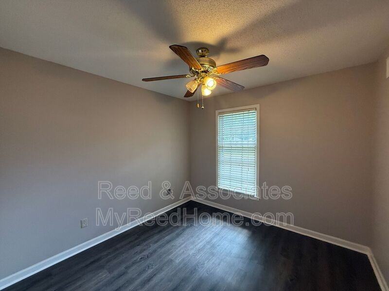 2292 Eastover Dr - Photo 7 of 14