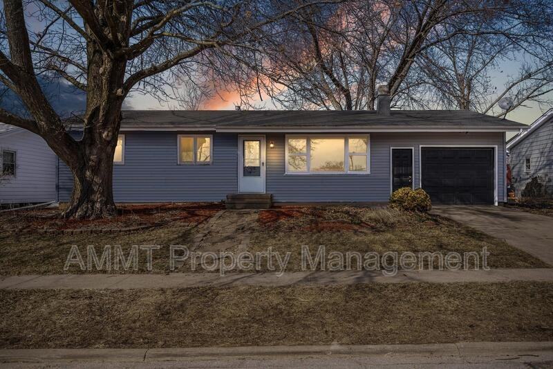 1330 Brockman Ave - Photo 2 of 17