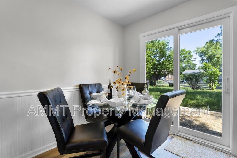 1330 Brockman Ave - Photo 6 of 17