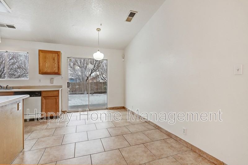 1312 Quartz Dr Sw - Photo 6 of 22
