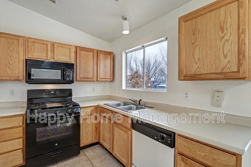 1312 Quartz Dr Sw - Photo 7 of 22