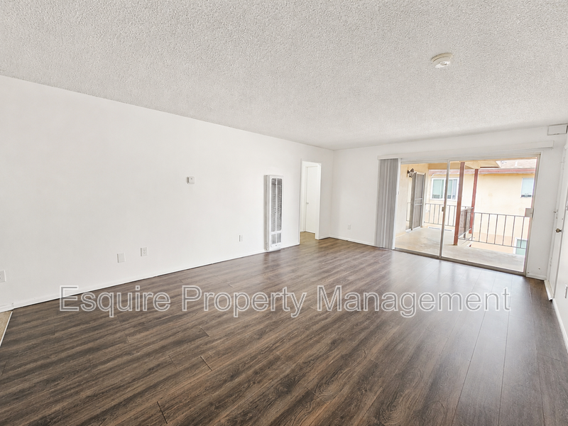 2056 N Ventura Rd #3 - Photo 3 of 15