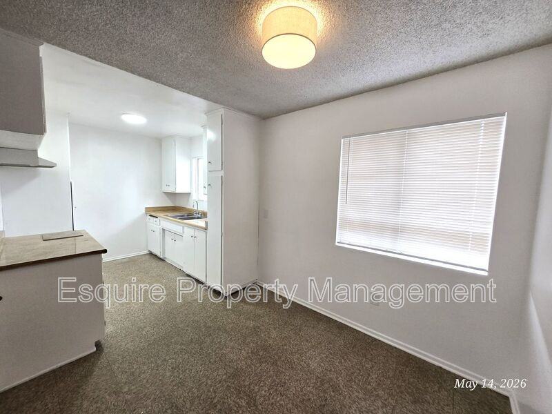 2056 N Ventura Rd #3 - Photo 4 of 15