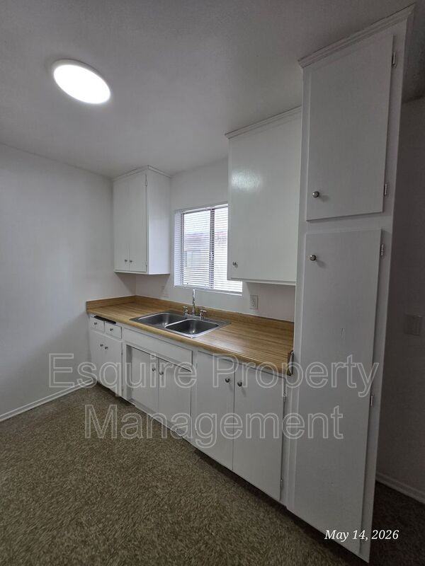 2056 N Ventura Rd #3 - Photo 5 of 15