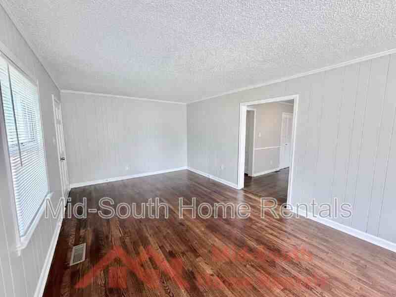3998 Victor Dr - Photo 5 of 23
