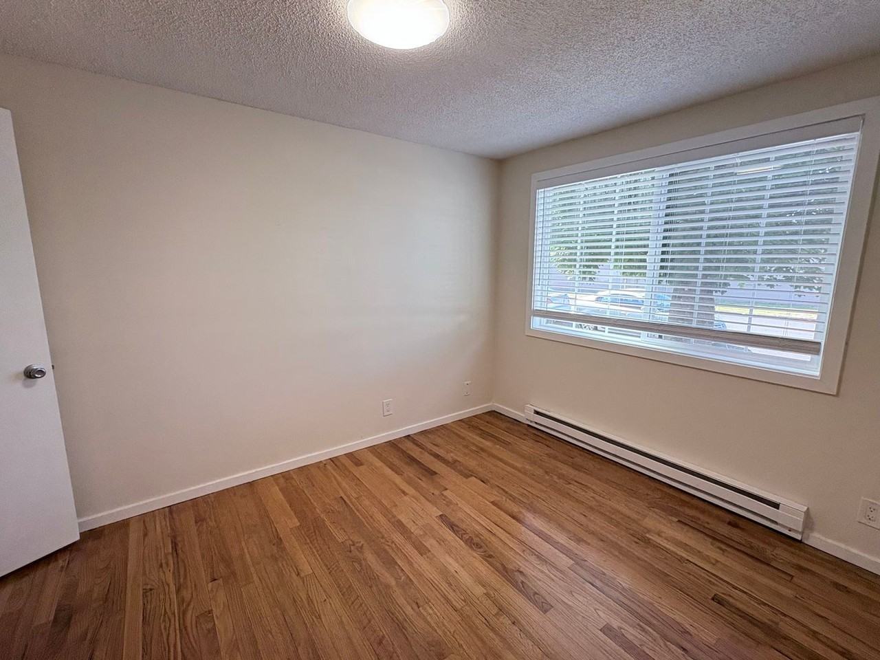 C2402 - Maple Court Apartments - Photo 6 of 18