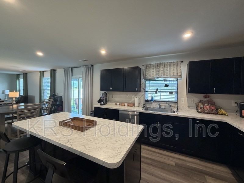 436 Forecastle Street - Photo 6 of 21