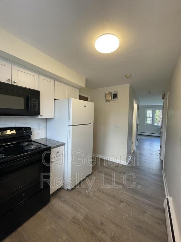 307 Washington St #3 - Photo 2 of 11