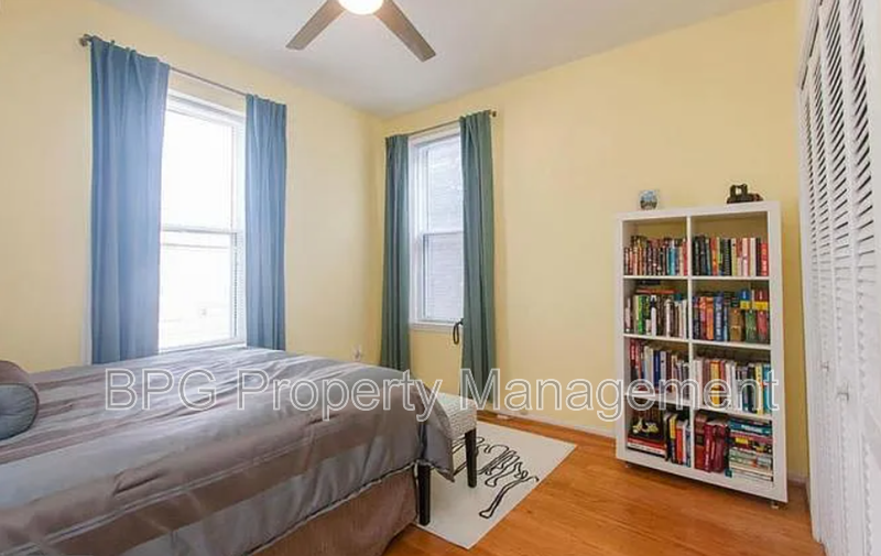 1027 7Th St. Ne - Photo 5 of 20