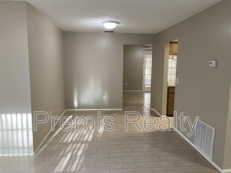 14875 Cromwell Dr - Photo 4 of 14