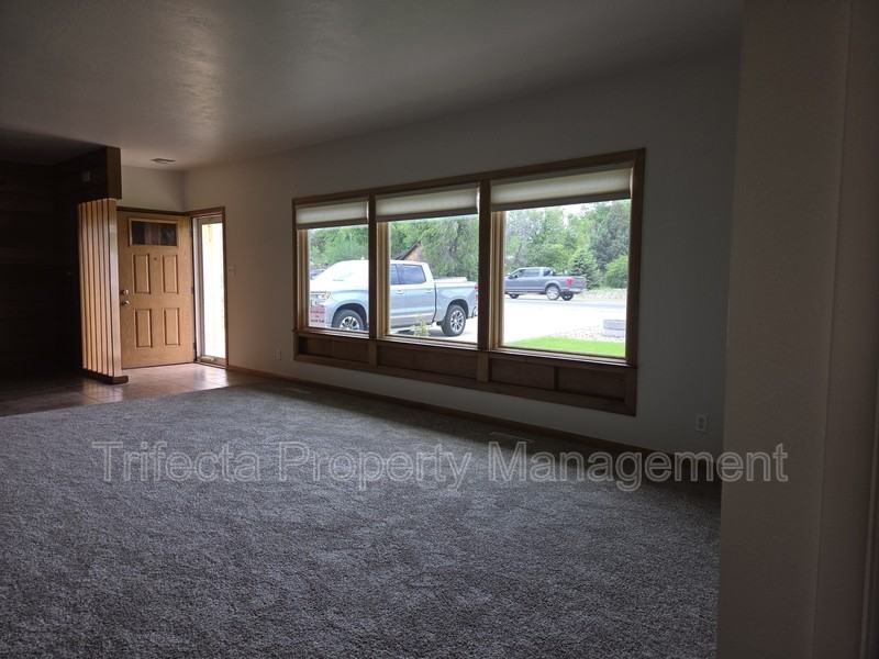 630 N Taft Hill Rd - Photo 6 of 35