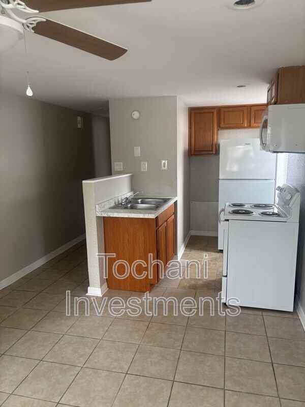 1002 Avenue E #1 - Photo 2 of 12