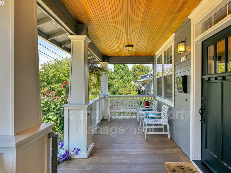 3938 Ne 66th Ave - Photo 4 of 29
