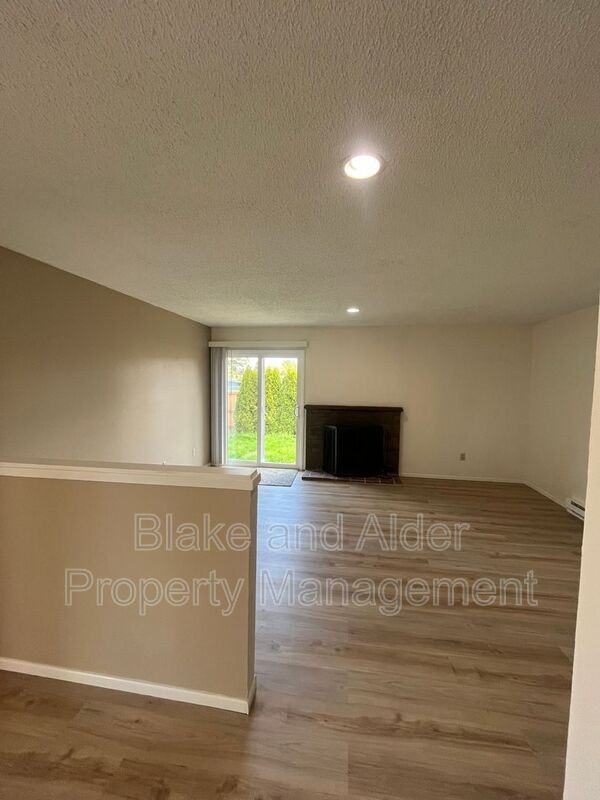 5531 Sw Lombard Ave - Photo 7 of 23