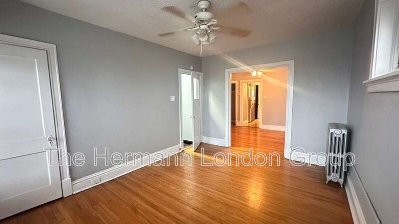 5042 Pernod Ave #2F - Photo 2 of 10