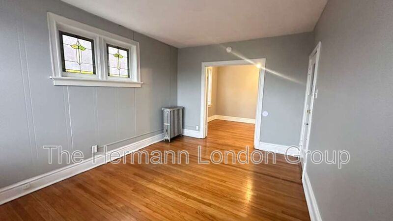 5042 Pernod Ave #2F - Photo 3 of 10