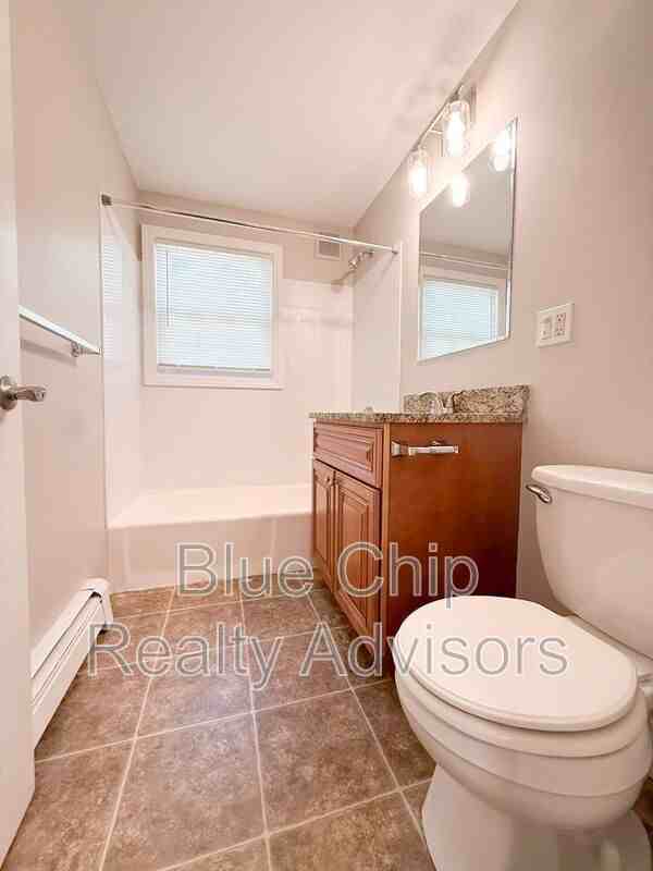 31 Stonehenge Rd #1 - Photo 6 of 18