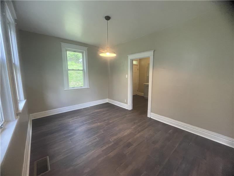 466 Hill St - Photo 6 of 16