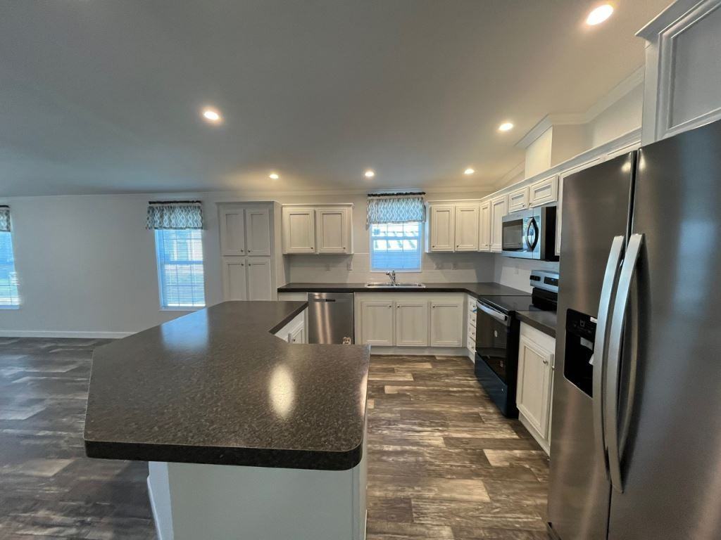 328 Eland Dr #328 - Photo 2 of 37