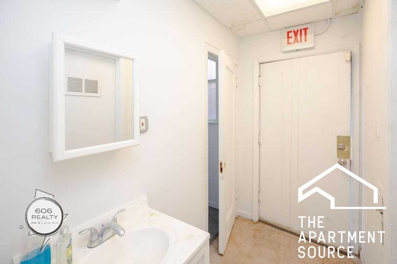 1550 W 95th St #207 - Photo 6 of 6