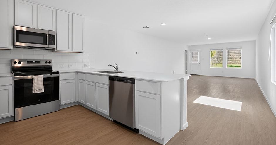 Sienna at Applewood Grove Rental Homes - Photo 4 of 18