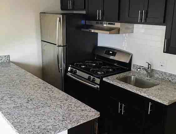N Lincoln Ave & W Wrightwood Ave - Photo 3 of 15