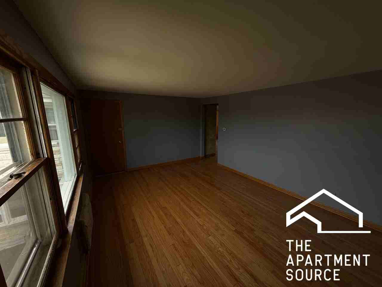 3558 N Nagle Ave #3N - Photo 3 of 8