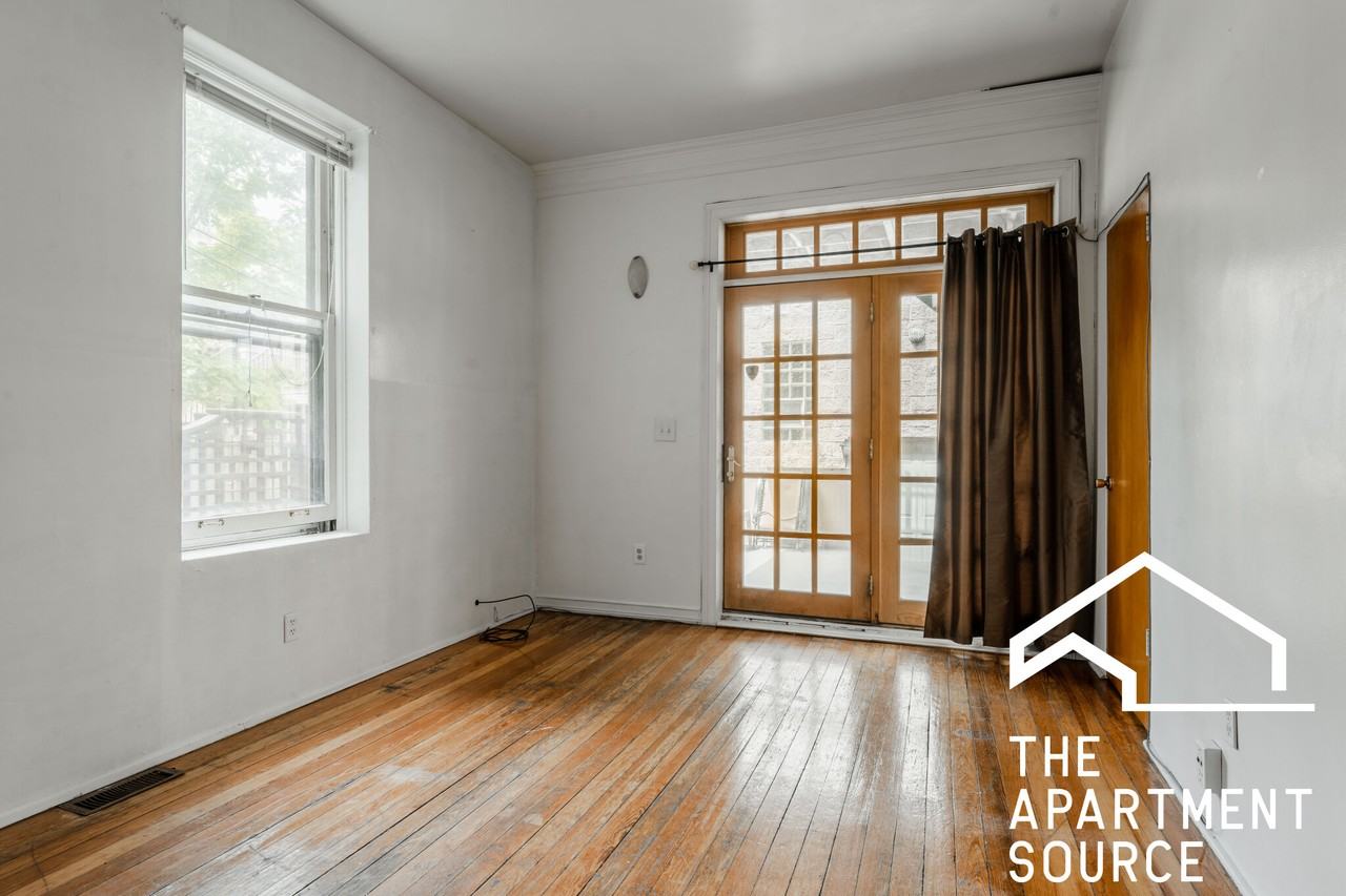 2334 N Wayne Ave #1R - Photo 2 of 13