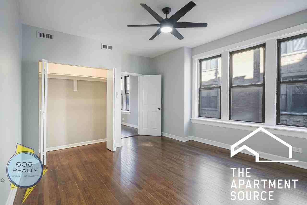 1026 E Hyde Park Blvd #2S - Photo 3 of 6