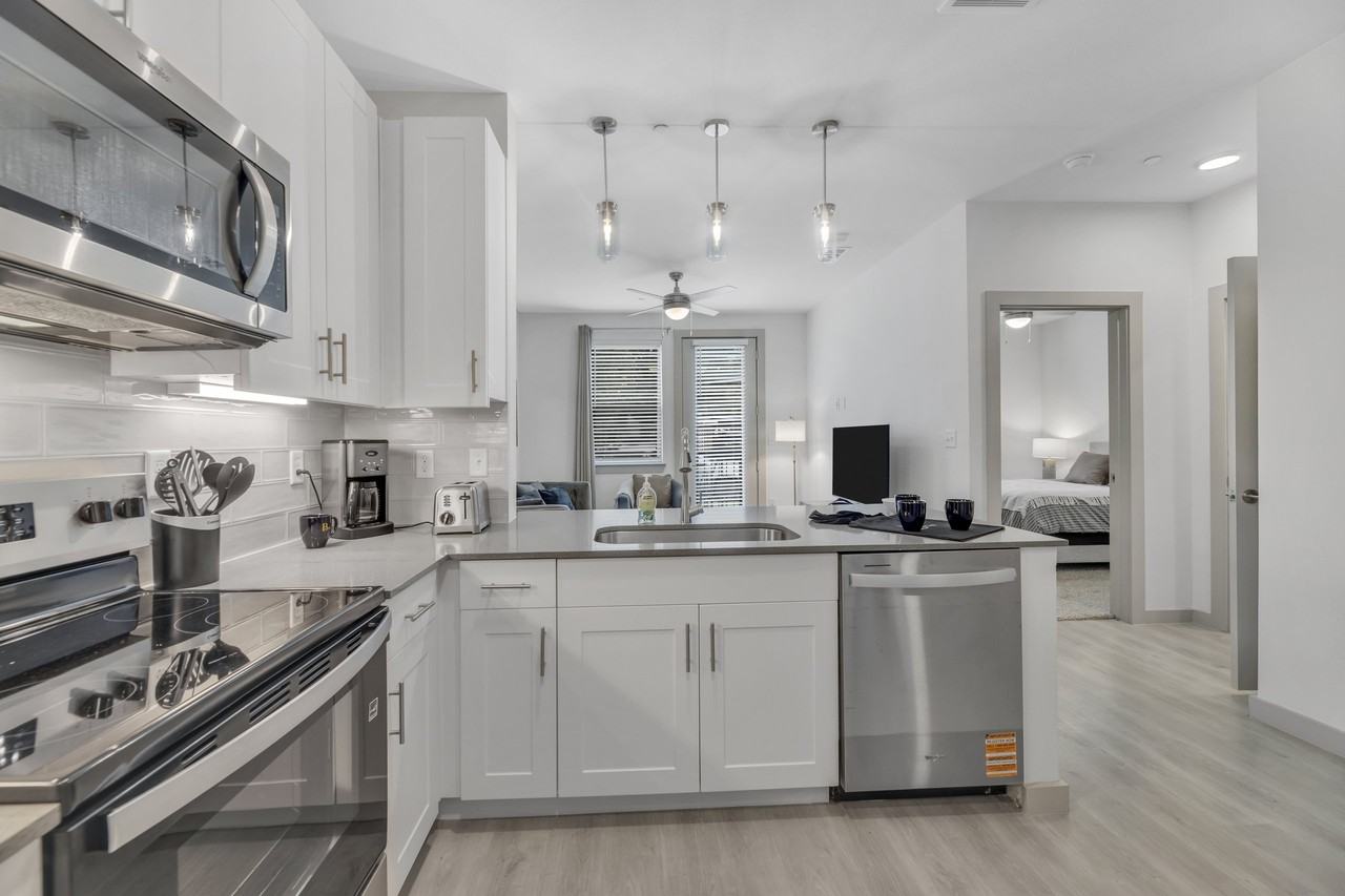 Bluffview Apartments - Photo 2 of 22