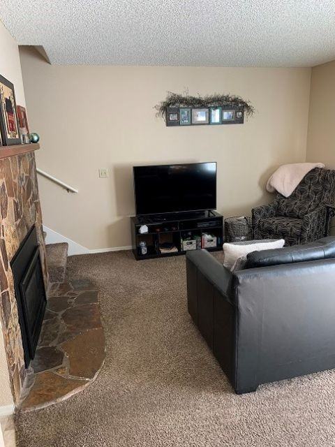 3285 Canyon Dr #19 - Photo 2 of 7