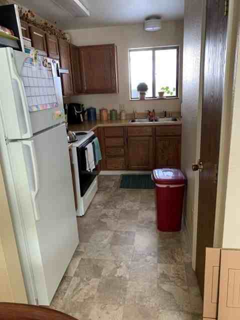 3285 Canyon Dr #19 - Photo 4 of 7