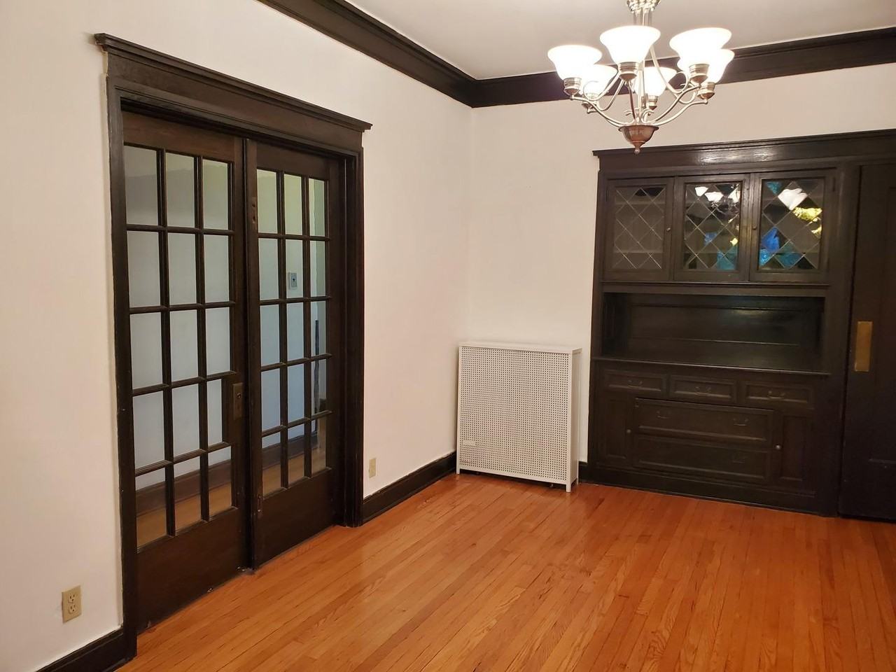 5720 S Kenwood Ave #1 - Photo 2 of 21