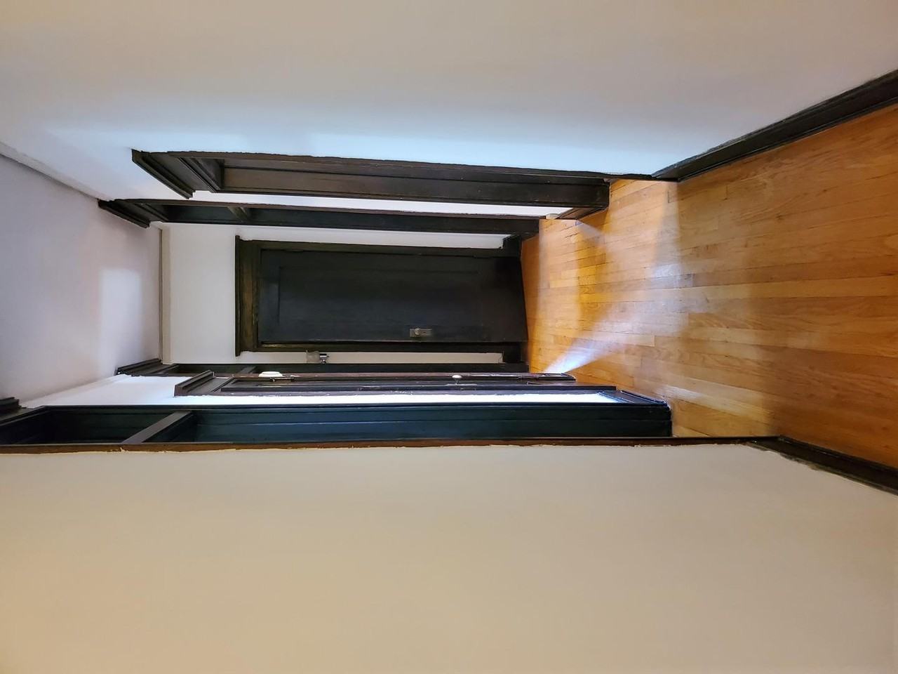 5720 S Kenwood Ave #1 - Photo 6 of 21