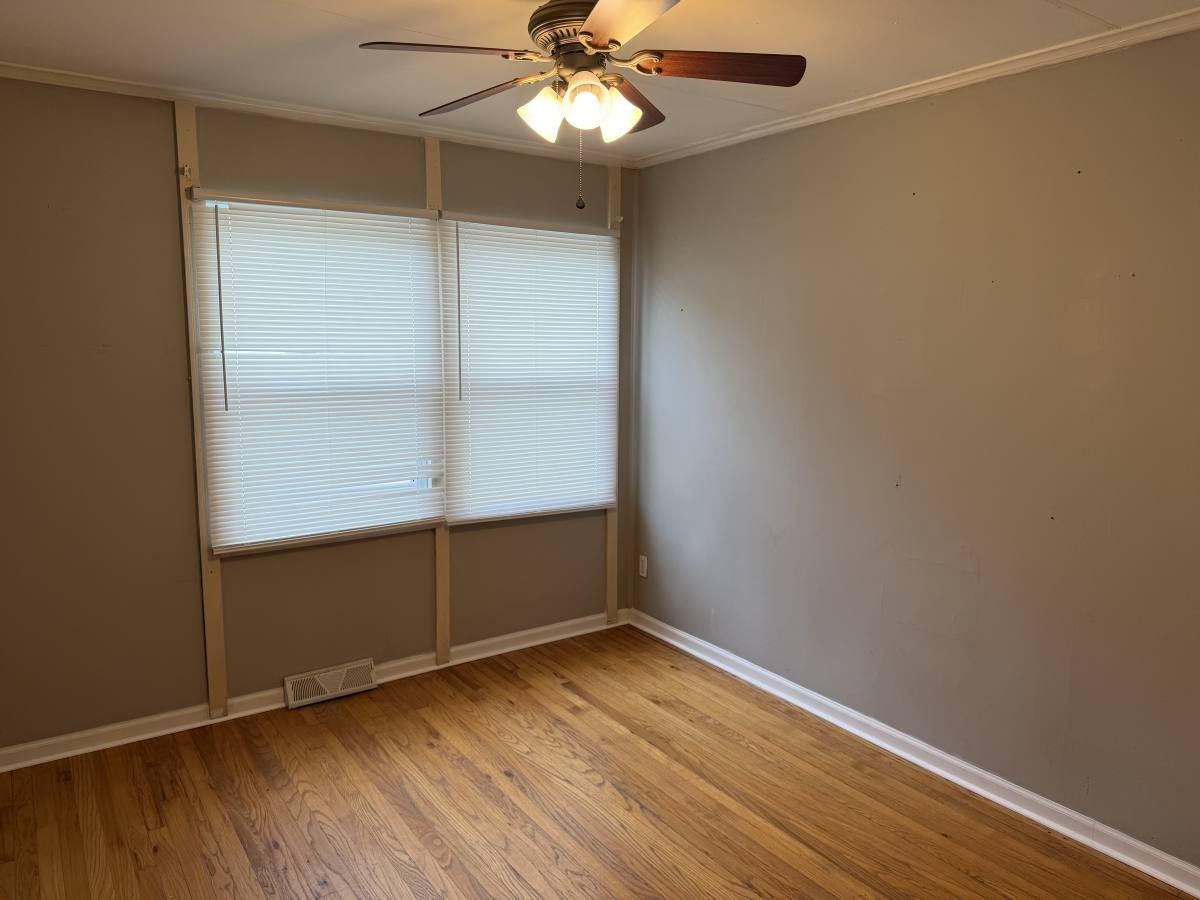 918 Ne 44th Ter - Photo 3 of 7