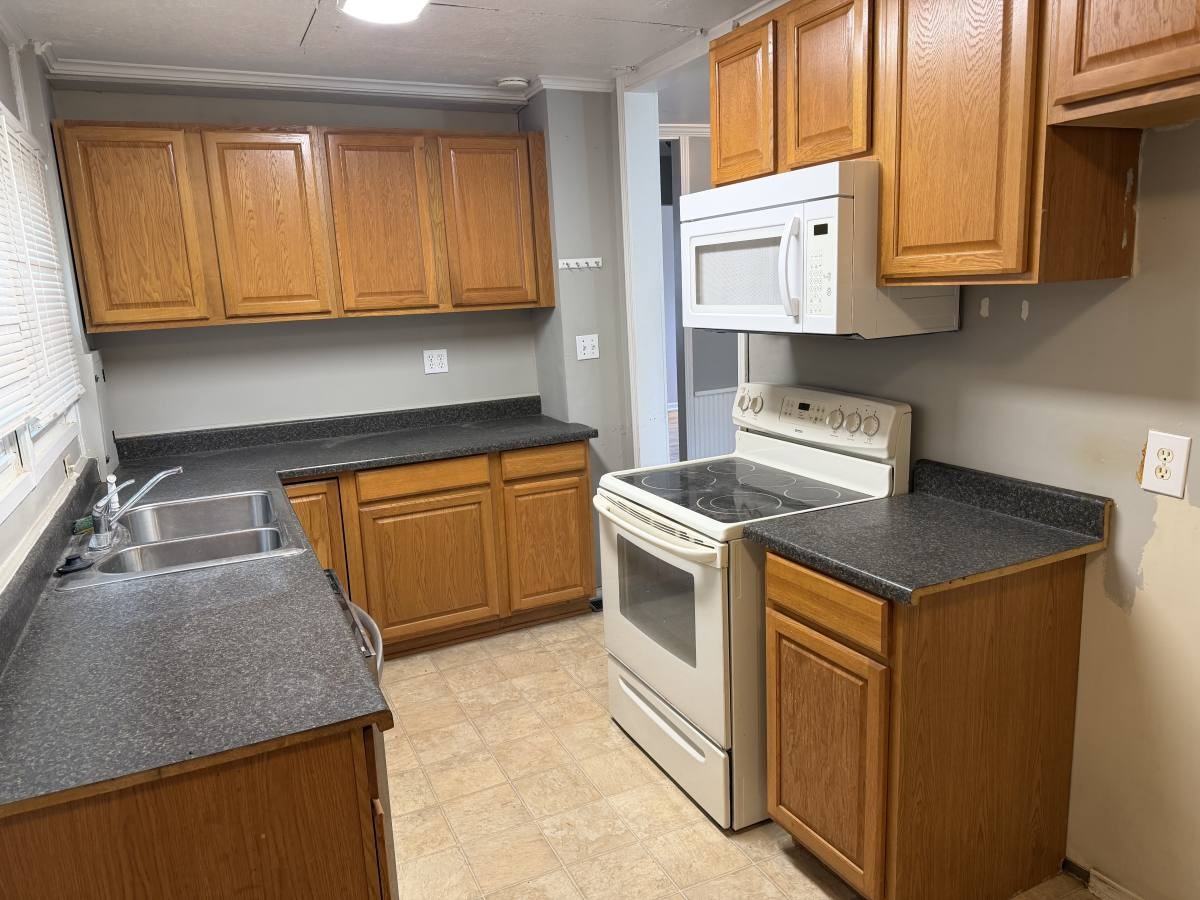 918 Ne 44th Ter - Photo 5 of 7