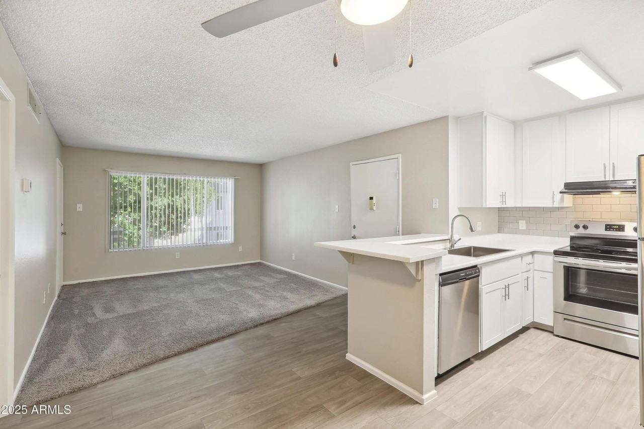 1620 W Southern Ave #B1 - Photo 2 of 20
