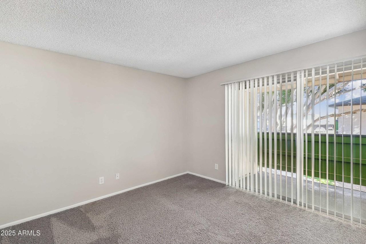 1620 W Southern Ave #B1 - Photo 6 of 20