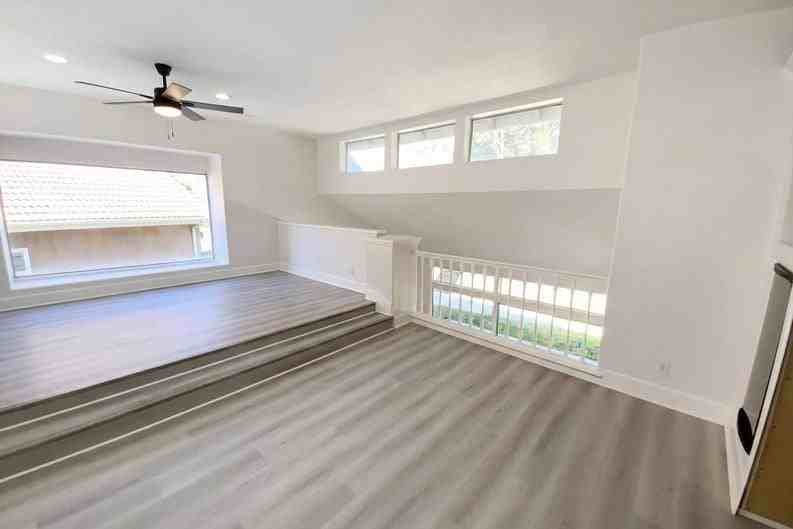 3303 Deaver Dr - Photo 3 of 42