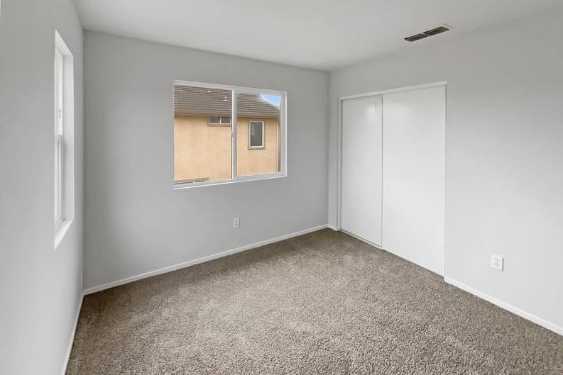 4455 Meadow Valley Cir - Photo 4 of 23