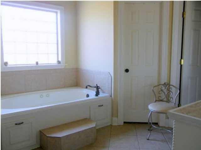 423 Grant Fox Dr - Photo 2 of 2