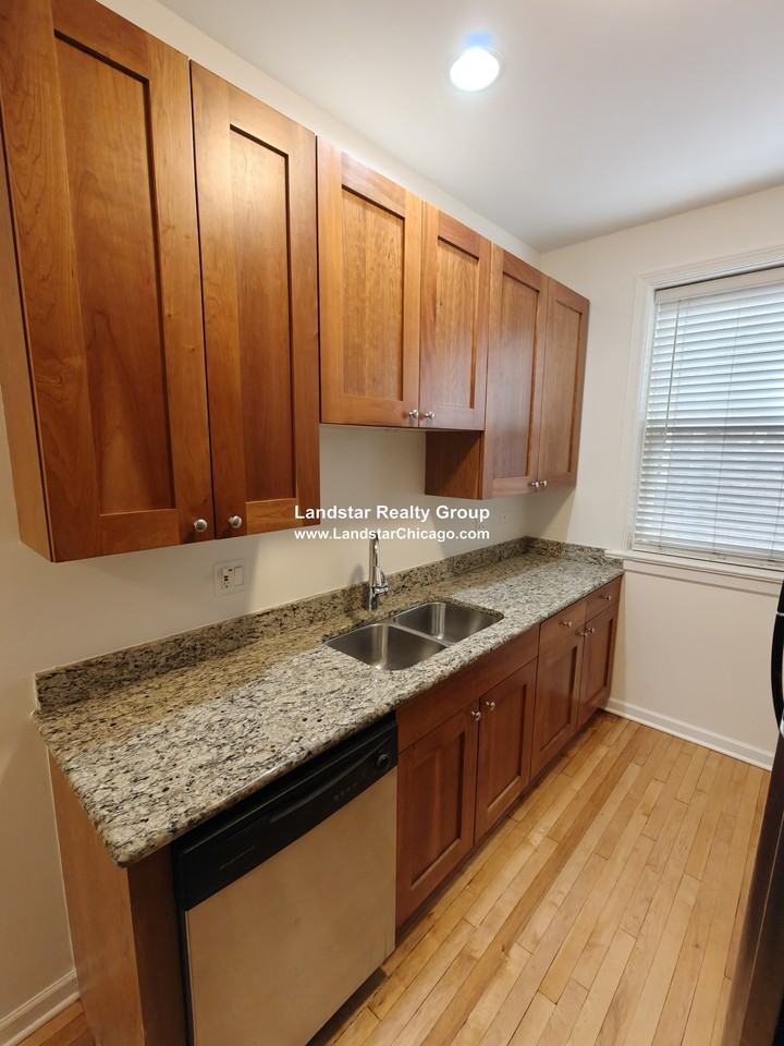4954 N Ridgeway Ave #1 - Photo 2 of 17