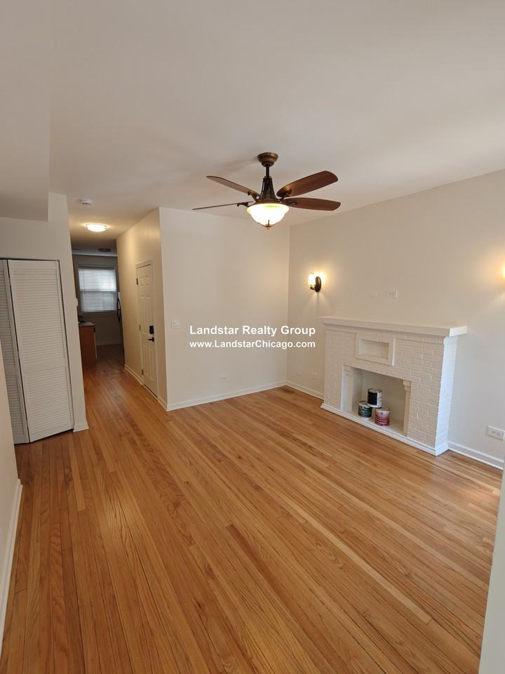 4954 N Ridgeway Ave #1 - Photo 6 of 17