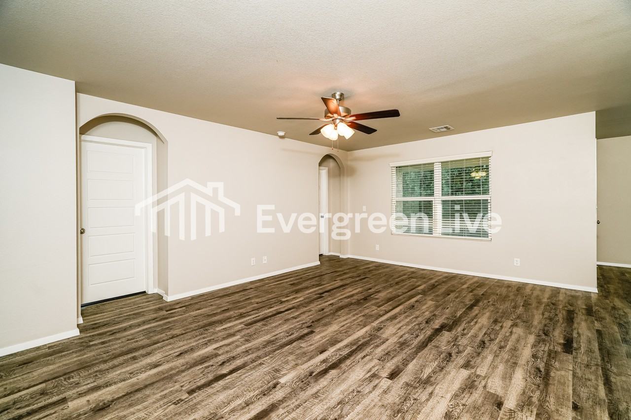 1800 S 11th St - Photo 4 of 15