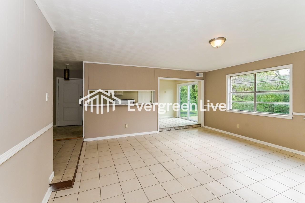 5323 Sunnyside Cv - Photo 5 of 15