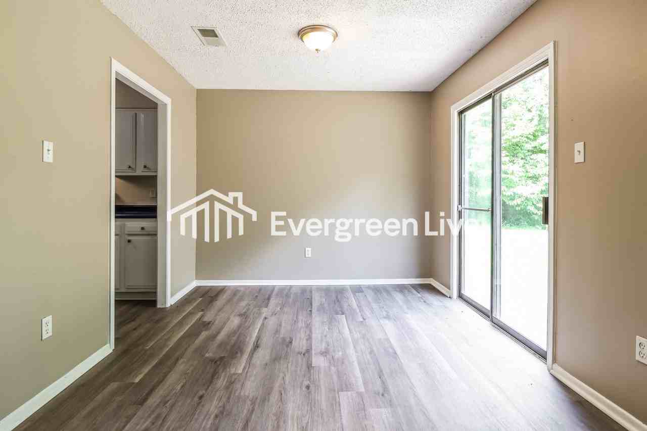 4304 Lady Slipper Ln - Photo 4 of 15